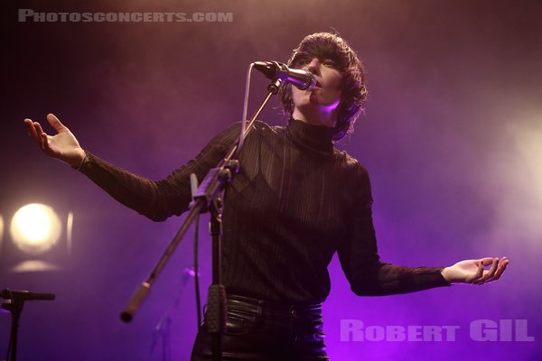 SHARON VAN ETTEN - 2022-06-15 - PARIS - La Cigale - 